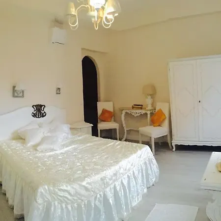 Апартаменты Romanlux Vatican 3bd 2ba